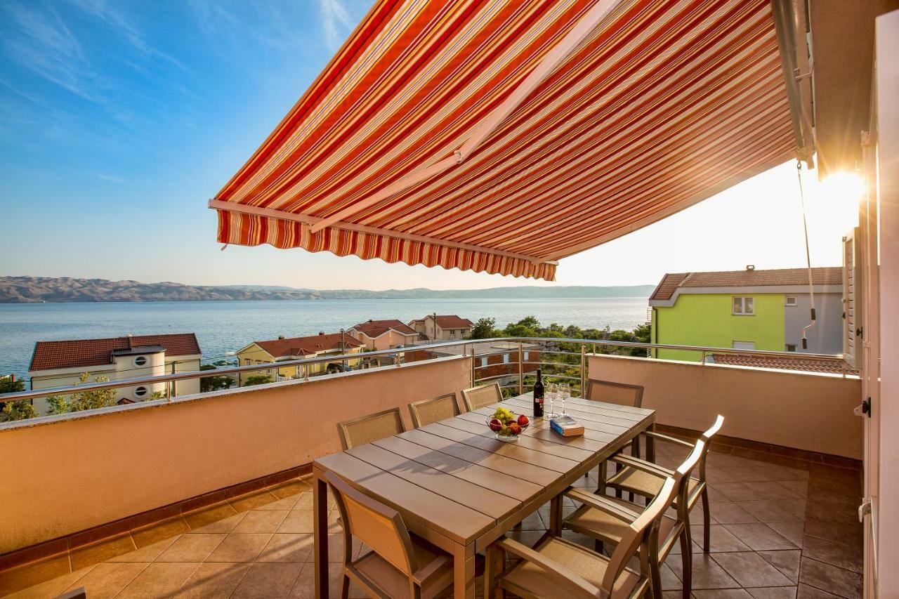 Apartments Villa Dina Karlobag Exterior photo