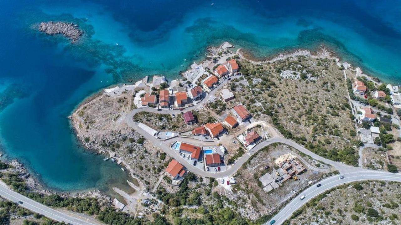 Apartments Villa Dina Karlobag Exterior photo